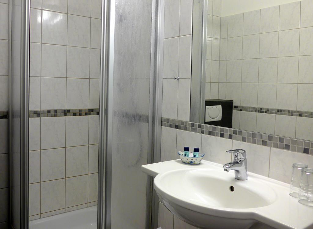 Duemmerhotel Strandlust Lembruch Ruang foto